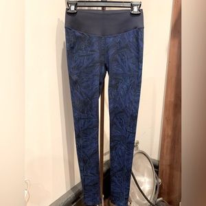 Meguru yamaguchi Uniqlo collab leggings